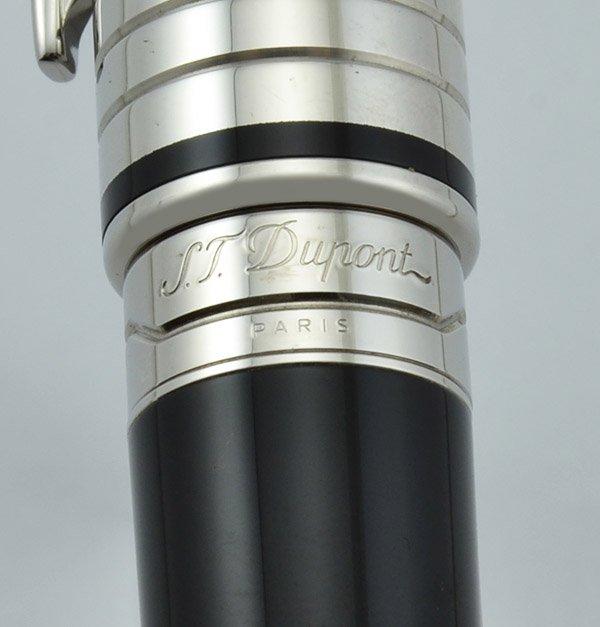 ST Dupont Grande Olympio Fountain Pen - Black Chinese